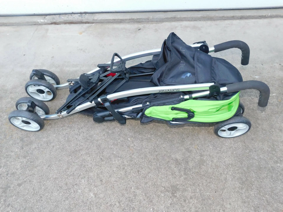Summer Infant 3D Lite Convenience Stroller, Black / Green - Used Condition - Image 2 of 4