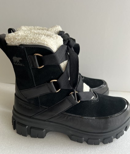 [FINAL DEAL] Tivoli White & Black/Ladies