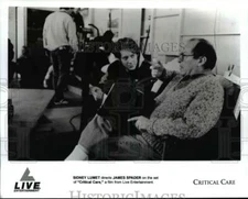Press Photo Sidney Lumet directs James Spader in Critical Care - cvb22840