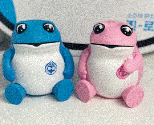 Hite Jinro Frog Toad Toy Figure Blue & Pink Couple Set Korea Soju Brand