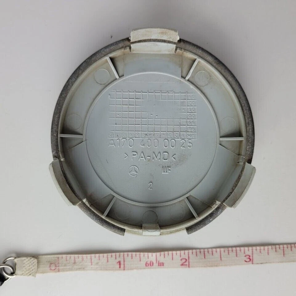 Tampa central de roda 1998-2004 Mercedes-Benz SLK230 azul prata fabricante de equipamento original - Imagem 3 de 3