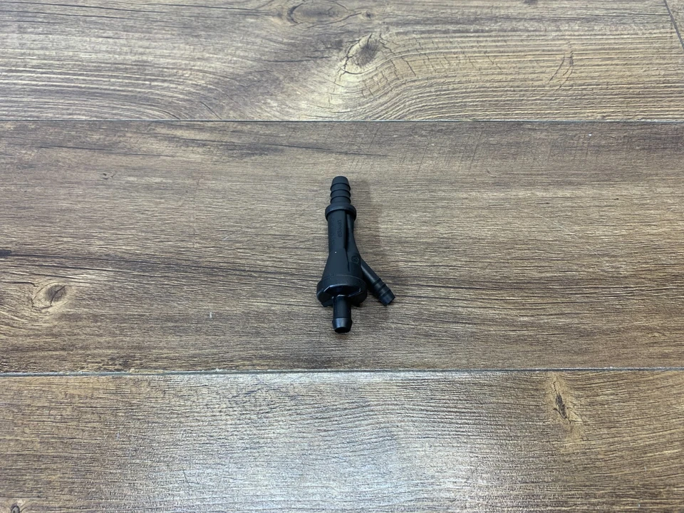 2003-2006 Audi A3 A4 1.8L Engine Suction Pump 058-133-753-D OEM NEW - Image 4 of 4