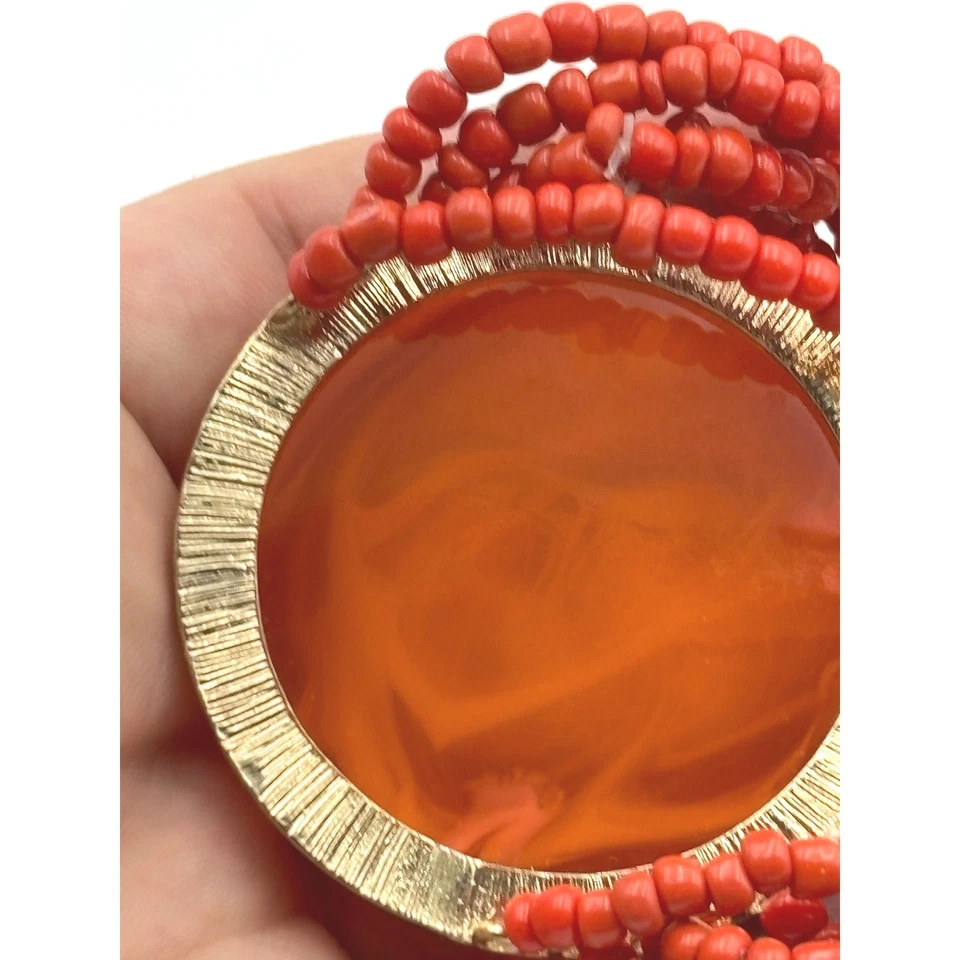 Brazalete ancho de cuentas rojas de colección MCM joyería accesorio de moda Foto 2 de 4