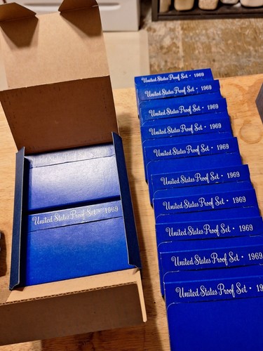 Original Box of 20 1969-S U.S. Mint Proof Sets - Outer Box Opened - 第 18/23 張圖片
