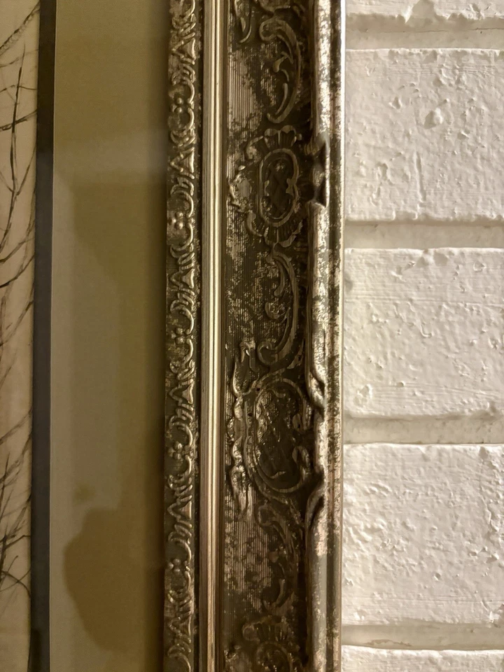 Impresión de Vincent Van Gogh de AMan en un carril con árboles cosechados, enmarcada Foto 4 de 4