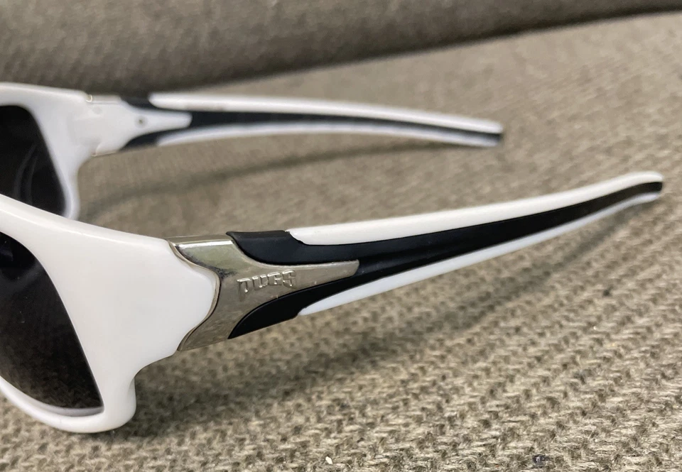 Gafas de sol Pugs Life Style A4 lentes grises, marco blanco Foto 4 de 4