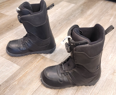 Burton Mens US 12 Jet Snowboarding Boots Speed Dial Lace System