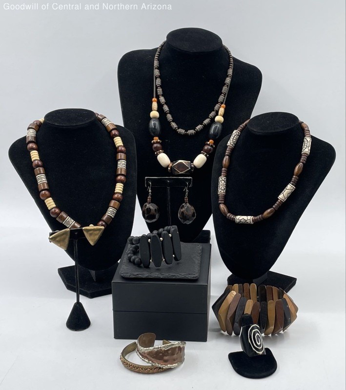 11 Piece Wooden & Mixed Metal African Style Jewelry