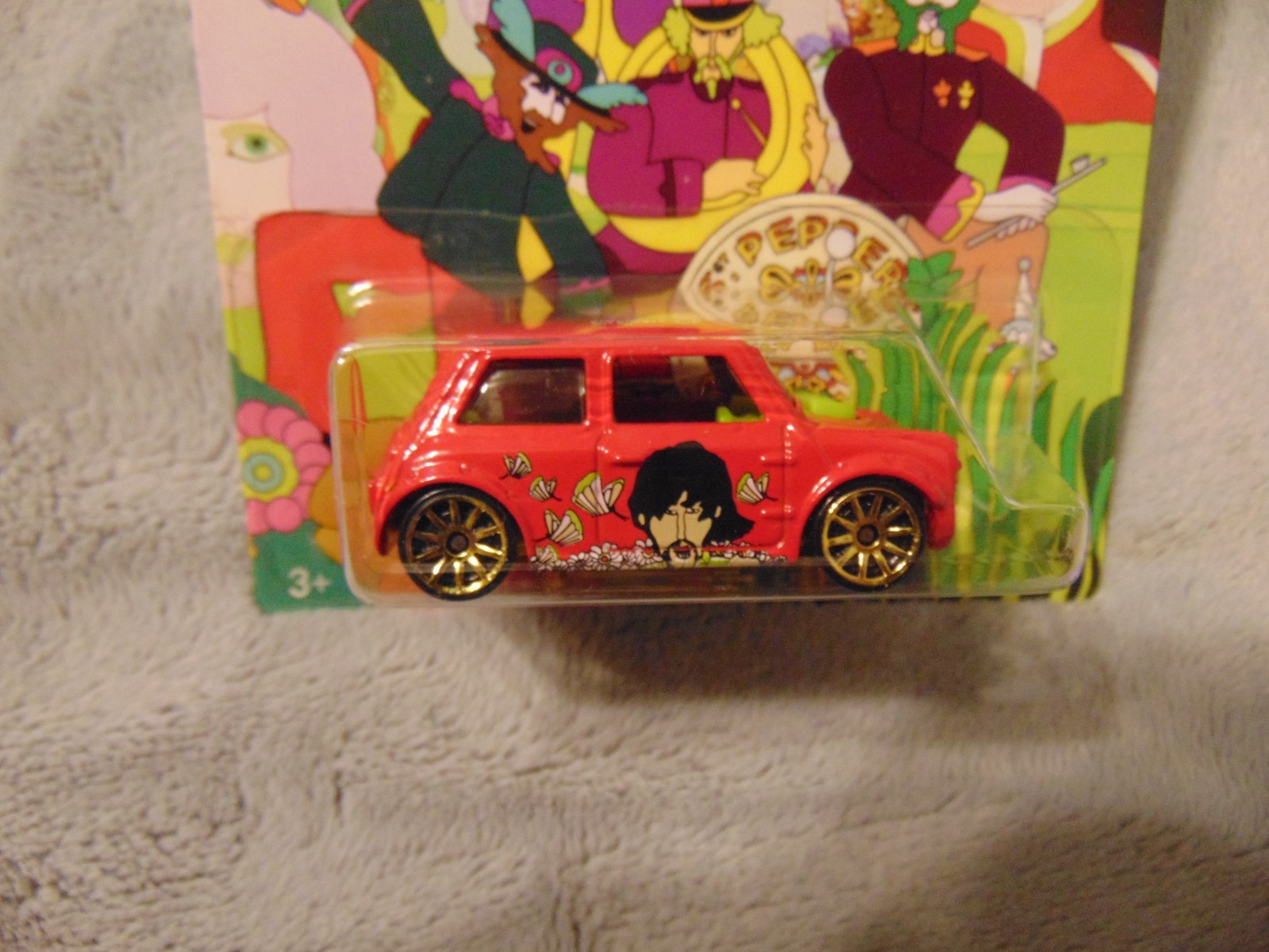 BEATLES GEORGE HARRISON MORRIS MINI 2016 Hot Wheels NEW in GOOD PACKAGE