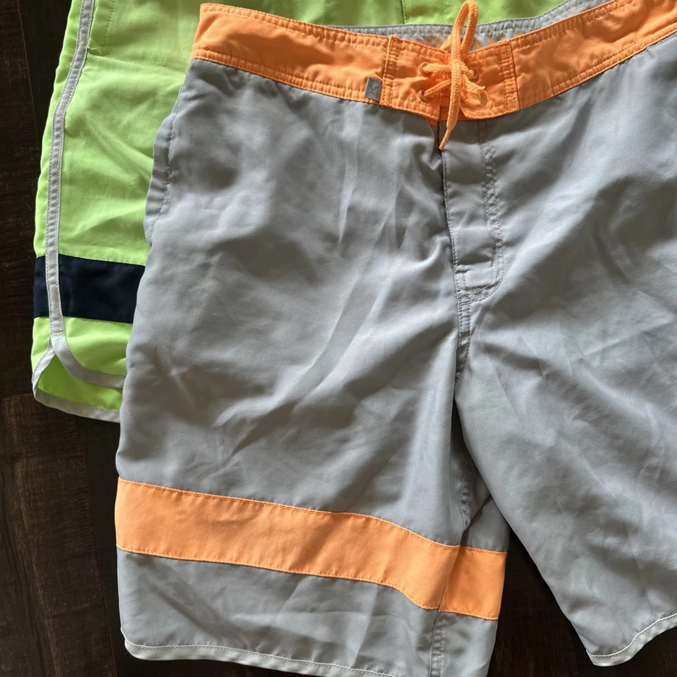 2 shorts de natação American Eagle masculino laranja neon verde tamanho grande - Imagem 2 de 4