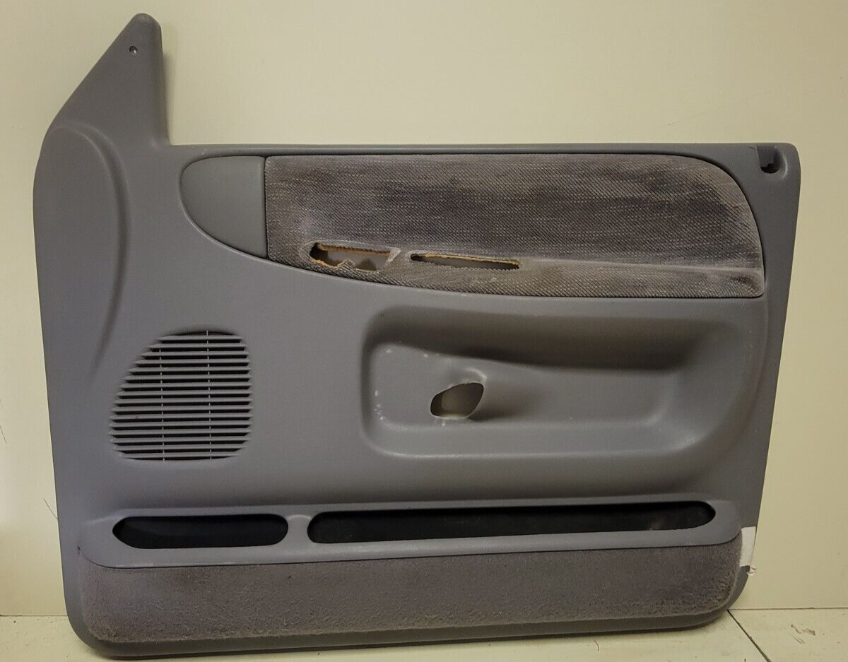 ダッジ  ラムバン　1994-1997  右フロント　ドア 🔥94-97 Dodge RAM Interior DOOR Panel Front RIGHT passenger Auto