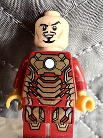 Lego Marvel Super Heroes IRON MAN Minifigure MK42 Armor 76006 sh065 Mark 42