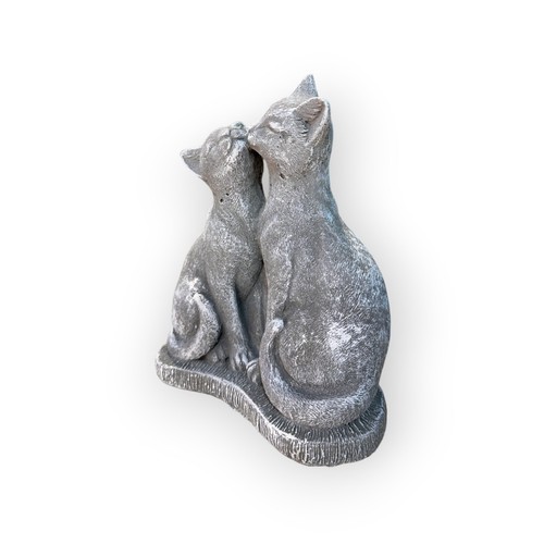 Anmutiges Katzenpaar beim Schmusen - Wetterfeste Steinguss-Skulpturen - Bild 8 von 16