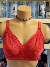 Amant� Bra 38-D Classy Goth Sexy Red Lace 3-part Cups Side Support Wirefree EUC 