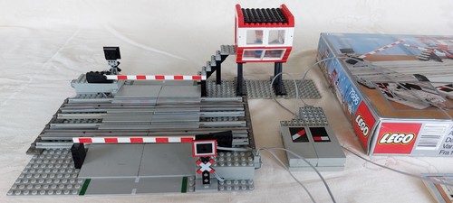 Lego 7866 Eisenbahn 12V Bahnübergang Level Crossing Schranke komplett mit BA OVP - Bild 3 von 11