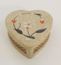 Crowning Touch Trinket Heart Dish Mother Of Pearl Inlay Lid Soapstone Box