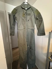 Men's 34R CWU-27/P Military Coveralls Flight Suit Olive Green Summer, USAF NEW