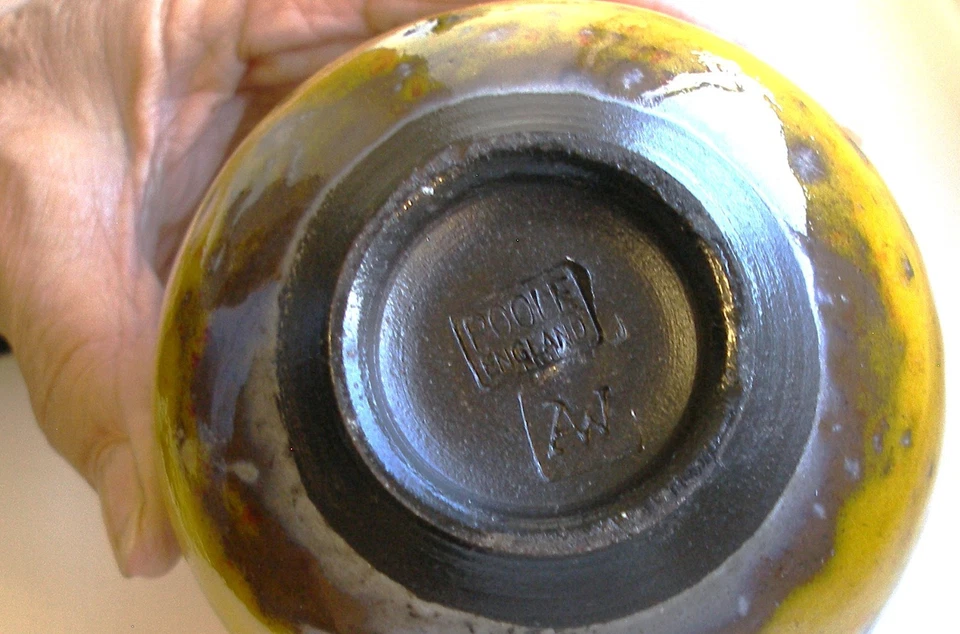 VERY EARLY ALAN WHITE P0T (experimental ?) - Image 3 of 3