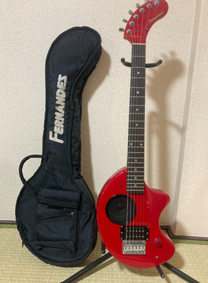 ギター Fernandes ZO-3 FERNANDES ZO-3 Electric Guitar With Built-In Amplifier Red Zo3