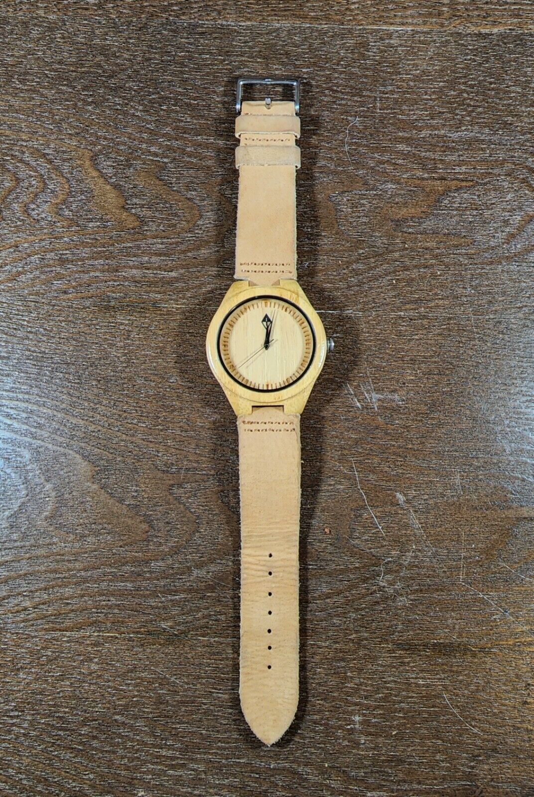 WoodGraine wooden watch with soft suede strap. New battery.
