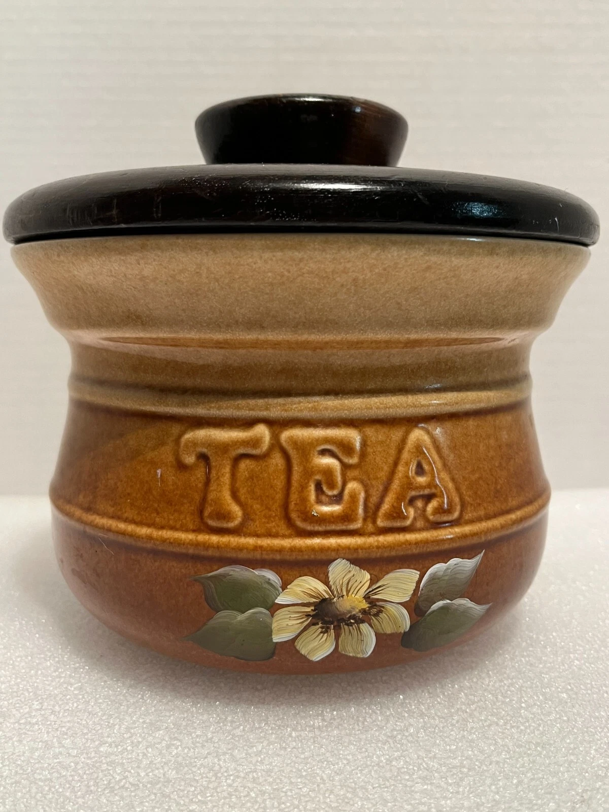Pfatzgraff Stoneware Brown Glaze Embossed Tea Canister w/ Wooden Lid