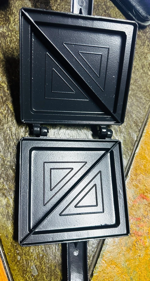 Sandwichera Antiadherente Tostadora de Gas Pan Asado Parrilla Clásica Foto 4 de 4