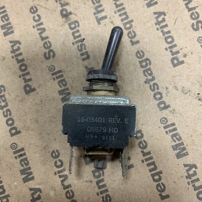 Peterbilt 379 16-03401 05679 Electrical 3 Way toggle switch Used