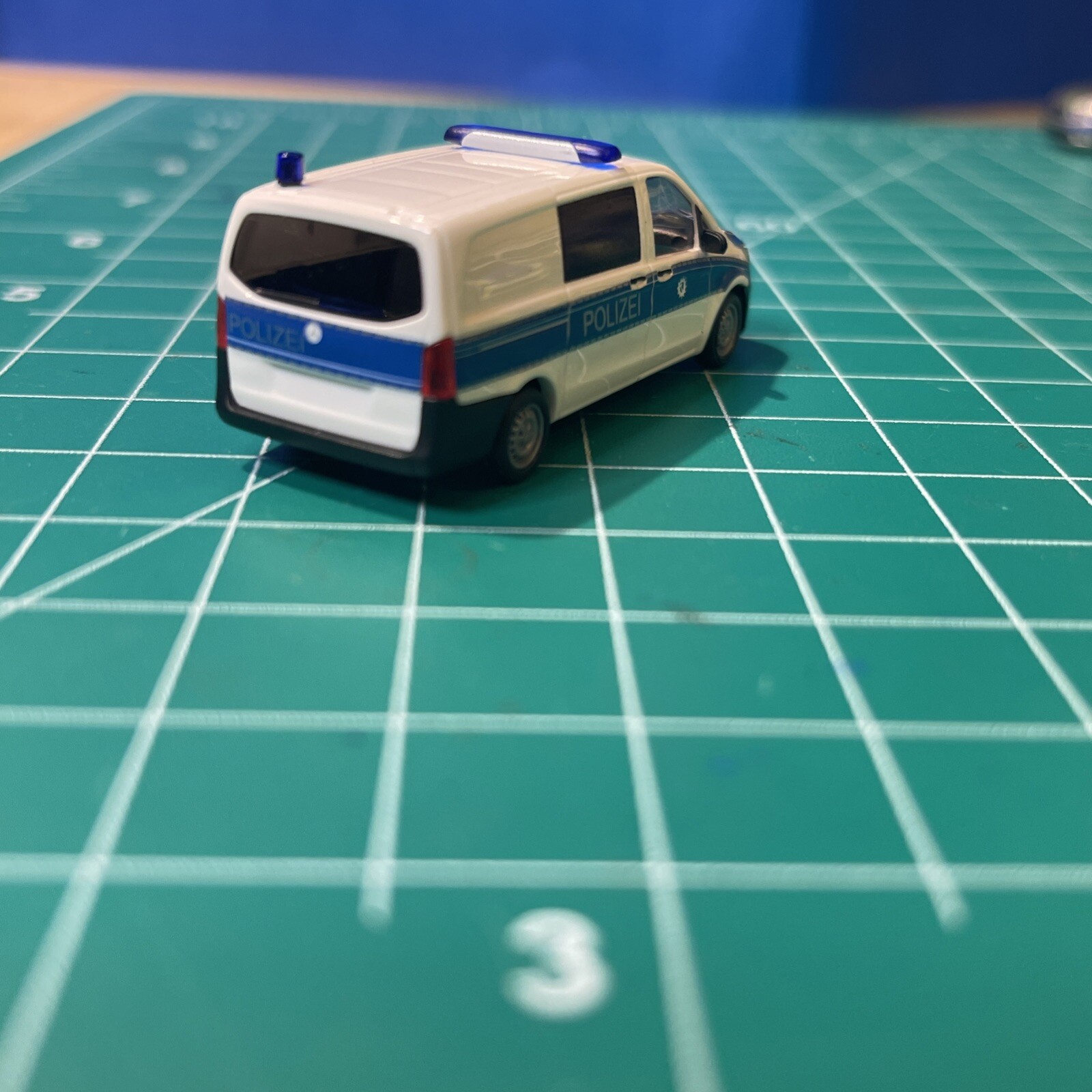 Picture 4 of 5