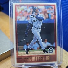 KEN GRIFFEY JR. - 1997 Topps Baseball #300 - SEATTLE MARINERS