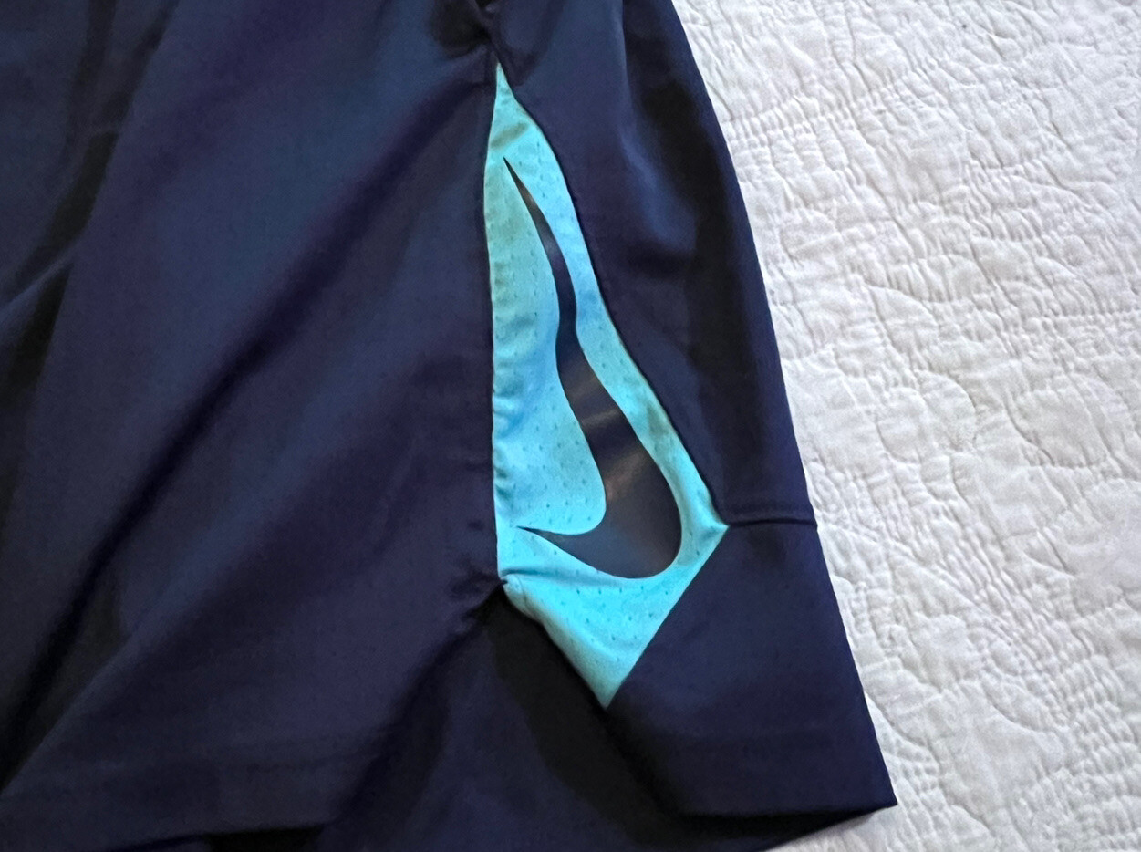 Picture 2 of 9