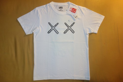 Kaws x Uniqlo UT 2016 Short Sleeve Graphic T-Shirt "XX / Green Skeleton" White - Picture 2 of 15