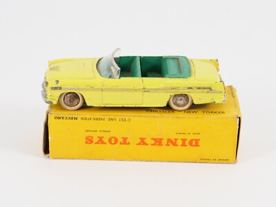 美品　DINKY TOYS CHRYSLER NEW YORKER ミニカー 美品DINKY TOYS CHRYSLER NEW YORKER ミニカー