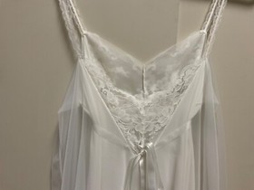 VINTAGE Vanity Fair 34 Ivory Peignoir Gown & Robe Set Lingerie Adj Bustline