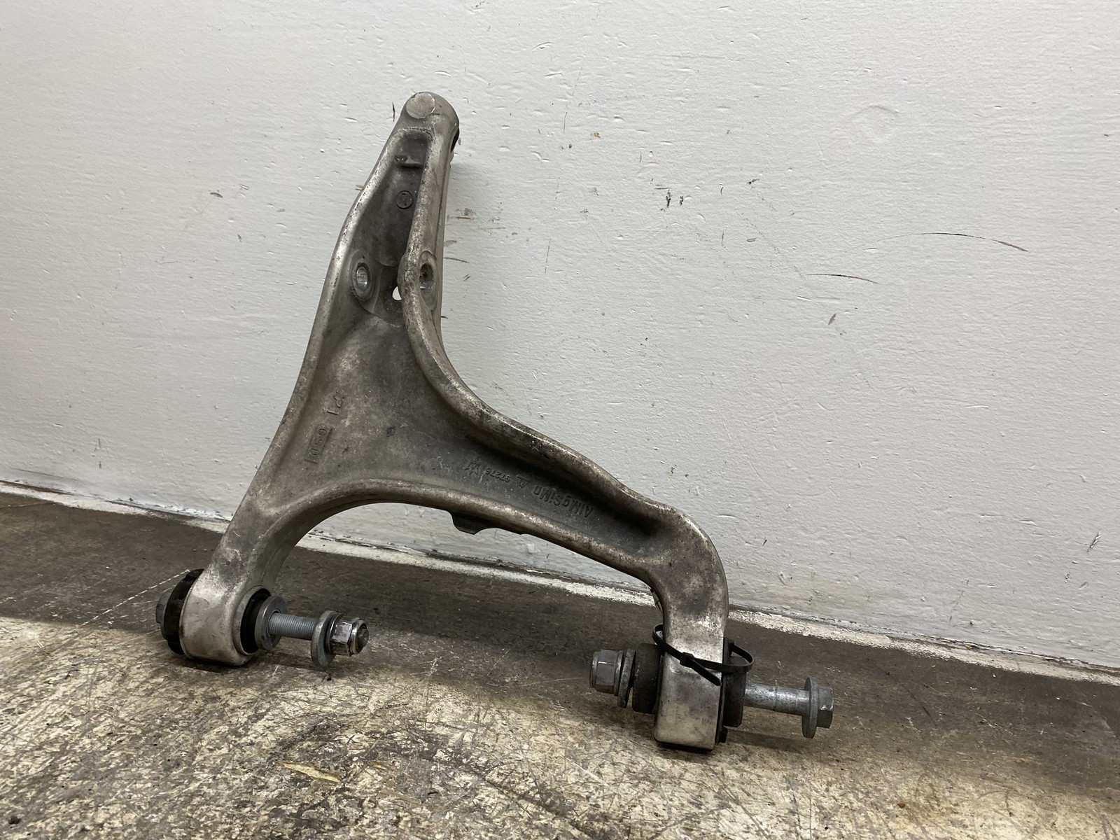 2017-2024 MASERATI LEVANTE 3.0L AWD FRONT RIGHT LOWER CONTROL ARM *36K MILES*