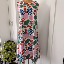 Marimekko x Uniqlo Fruit Print Multi Colored Sleeveless Dress Size XS