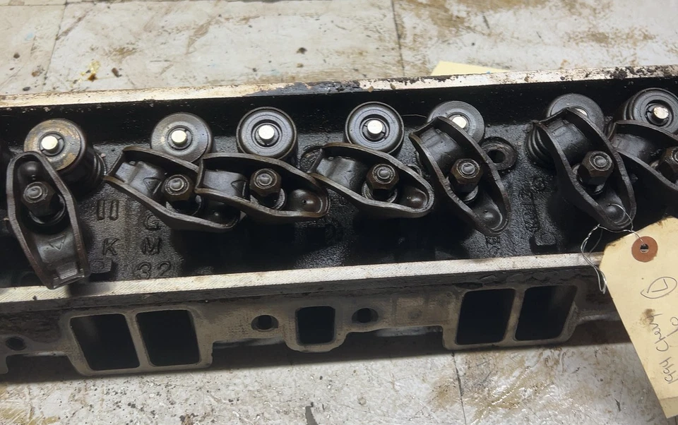 1988-1995 SILVERADO SIERRA 1500 2500 V-8 350 5.7L Engine Cylinder Head Assembly - Image 2 of 4