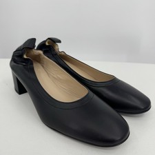 Everlane Italian Leather Day Heel size 9 Women's Black Elastic Back Comfort
