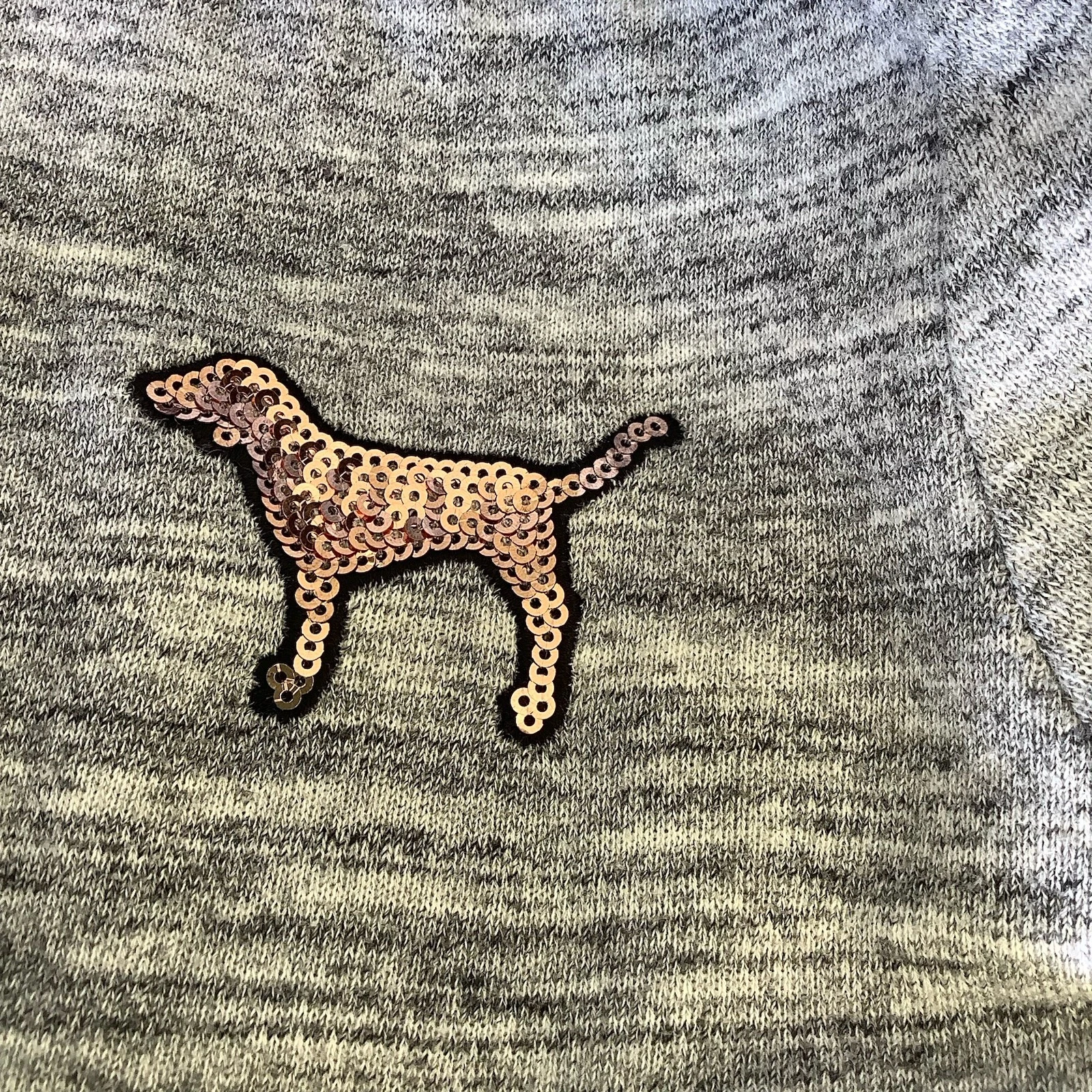 UNDERCOVER Felpa con cappuccio intera Victoria’s Secret ROSA XS grigio marna paillettes molto bella!