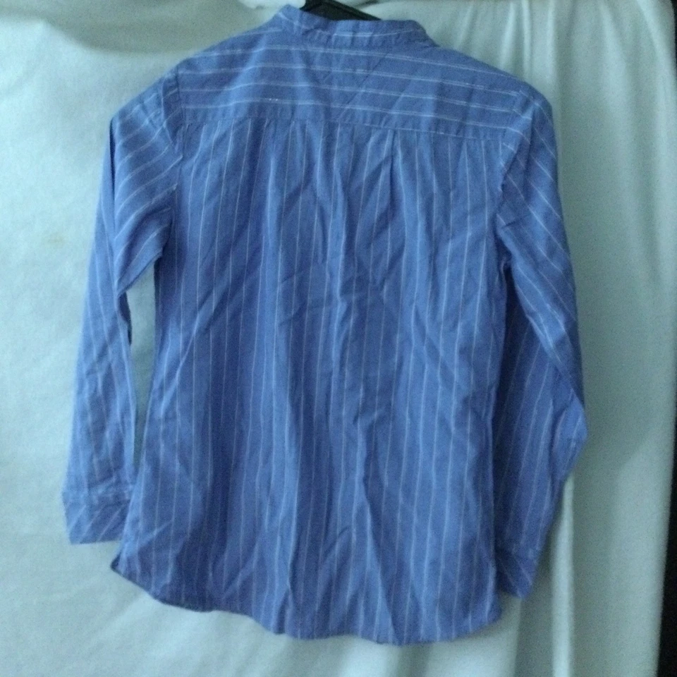 Camisa Tommy Hilfiger Para Mujer Azul Rayas Volantes Cuello Abotonada Nueva Con Etiquetas Talla M Foto 4 de 4