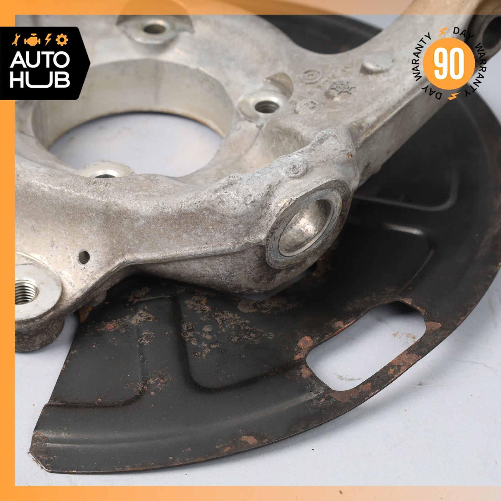 02-04 Maserati Spyder 4200 M138 Front Right Side Spindle Knuckle Hub OEM