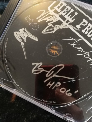 Multi Signed HELL PROMISE Metal Band Signed inlay AND CD AUTOGRAPH - Foto 2 di 3