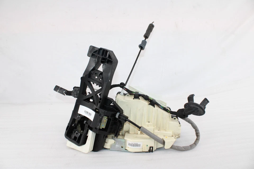 ☑️ 07-09 MERCEDES BENZ W221 S550 ПРАВЫЙ ПРИВОД ЗАМКА ПЕРЕДНЕЙ ДВЕРИ ПАССАЖИРА Б/У - Изображение 2 из 4