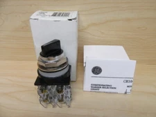 General Electric CR104PSG34B91A Switch GE 3 Position W/O Legend Plate