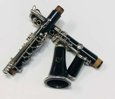 VITO Clarinet Plastic body good pads recently serviced plays well USED