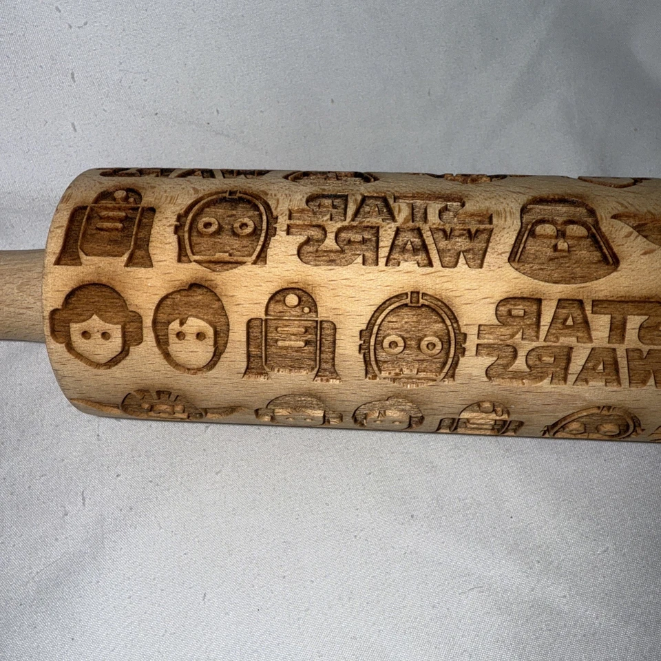 Star Wars Wooden Embossing Rolling Pin; Vader, Luke, Leah, C-3PO, Yoda, R2D2 - Image 4 of 4