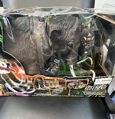 WowWee Reign of the Dinosaurs Remote Control Woolly Mammoth Toy Age 4-7