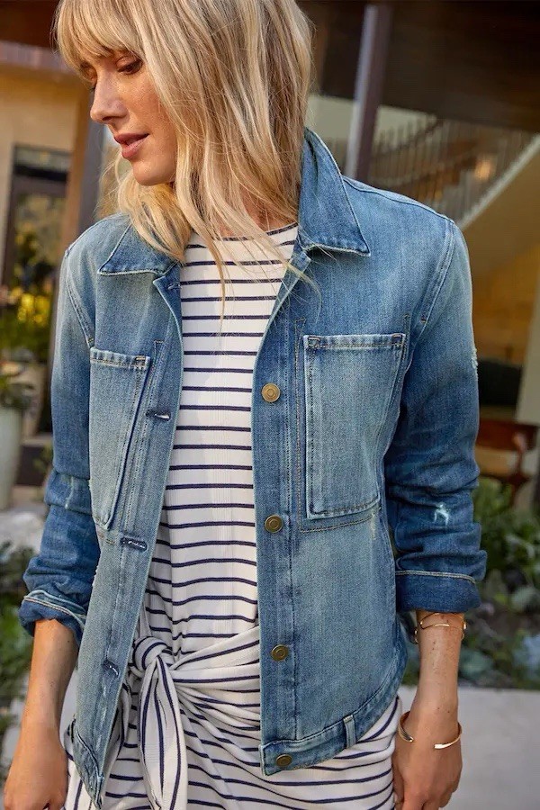 Evereve Jean Jacket Size L Large Blue Denim Distressed