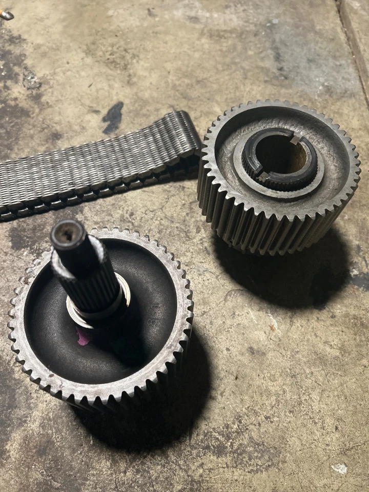 GM 75-79 NP203 2.5" Chain Drive and Driven Sprocket Front Output Shaft Set - Image 2 of 4