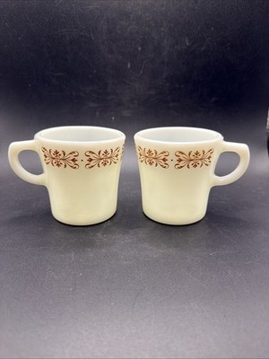 Pair of Vintage Pyrex Copper Filigree Coffee Mugs Cups #709, Restaurant Style