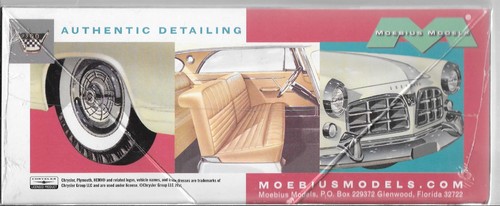 Moebius Models Chrysler 300 in 1/25 1201 - Picture 2 of 3